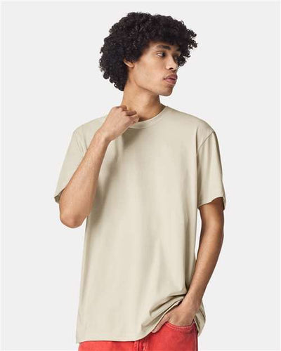 American Apparel 2001CVC Heather Cream — on model front