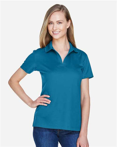 Devon & Jones DG20W Dark Teal — on model front