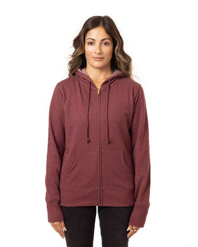 econscious EC4580 Berry — on model front