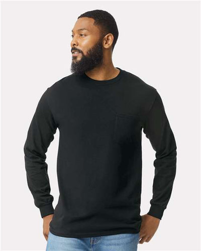 Gildan 2410 Black — on model front