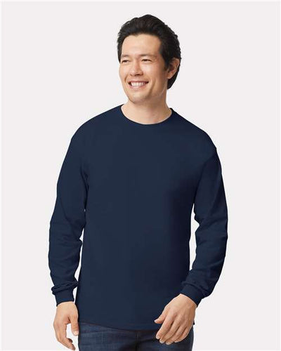 Gildan 2400 Navy — on model front