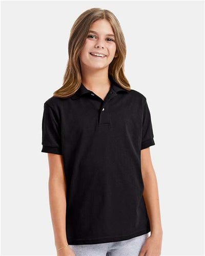 Hanes 054Y Black — on model front