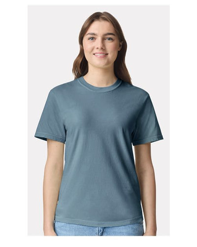 Comfort Colors 1717 Ice Blue — on model front