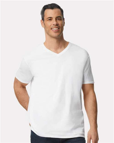 Gildan 64V00 White — on model front