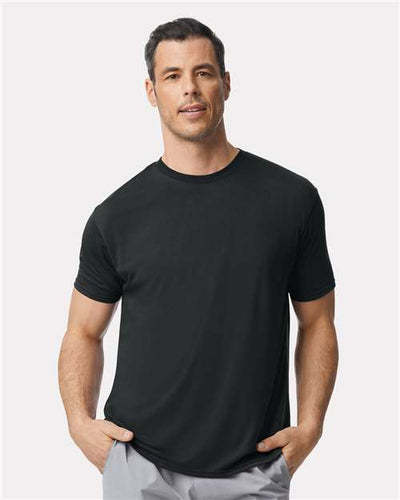 Gildan 42000 Black — on model front