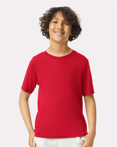 Gildan 42000B Red — on model front