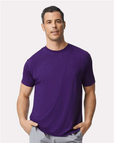 Gildan 42000 Purple — on model front