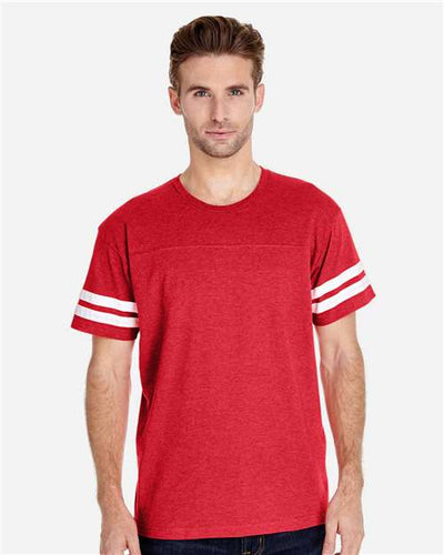 LAT 6937 Vintage Red/ White — on model front