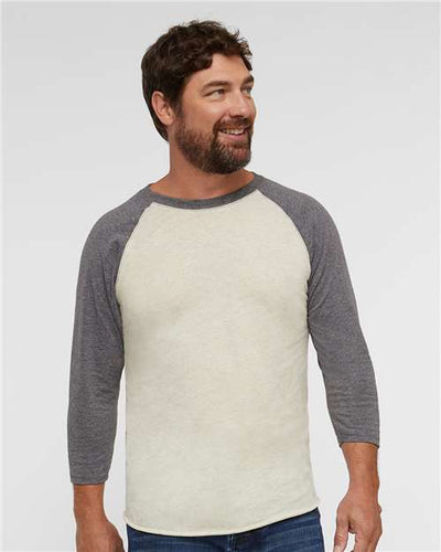 LAT 6930 Natural Heather/ Granite Heather — on model front