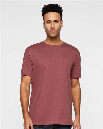 LAT 6901 Rouge — on model front