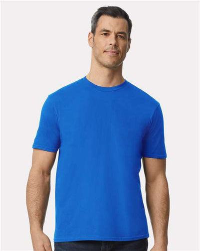 Gildan 980 Royal Blue — on model front