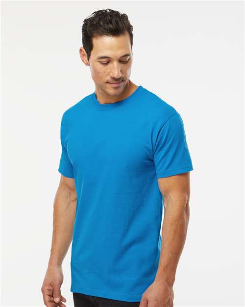 M&O 4800 Turquoise — on model side