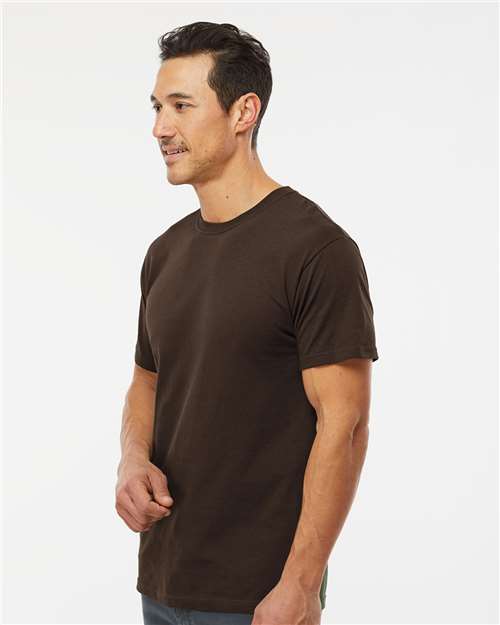 M&O 4800 Chocolate — on model side