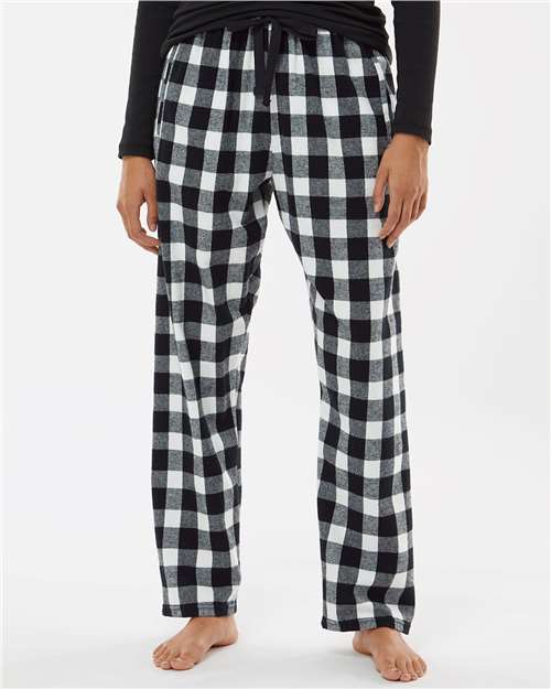 Boxercraft BW6620 Black/ White Buffalo Plaid — on model front