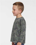 Rabbit Skins 3302 Vintage Camo — on model side