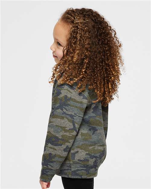 Rabbit Skins 3317 Vintage Camo — on model side