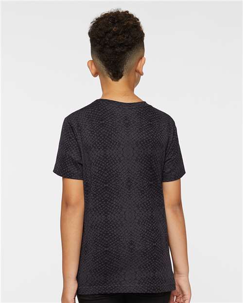 LAT 6101 Black Reptile — on model back