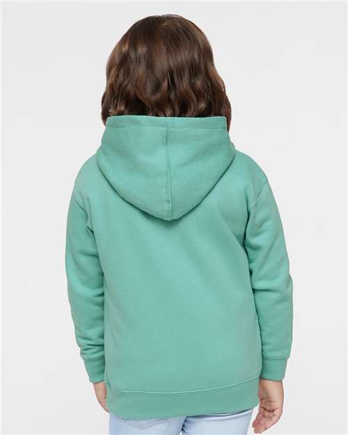 Rabbit Skins 3326 Saltwater — on model back