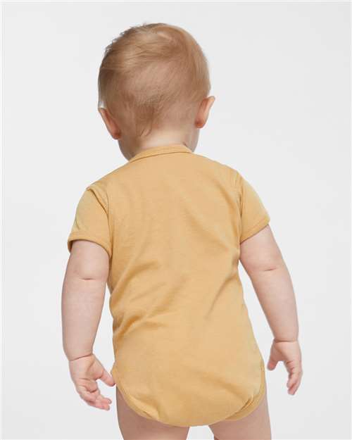 Rabbit Skins 4424 Latte — on model back
