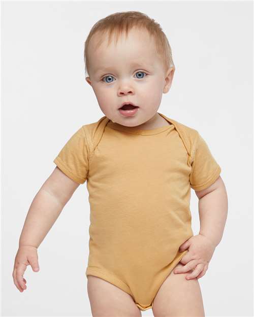 Rabbit Skins 4424 Latte — on model front