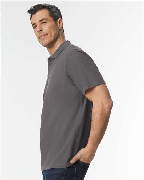Gildan 64800 Charcoal — on model side
