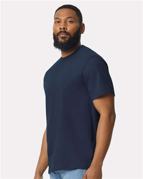 Gildan 65000 Navy — on model side