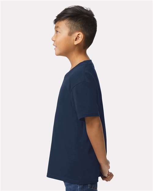 Gildan 65000B Navy — on model side