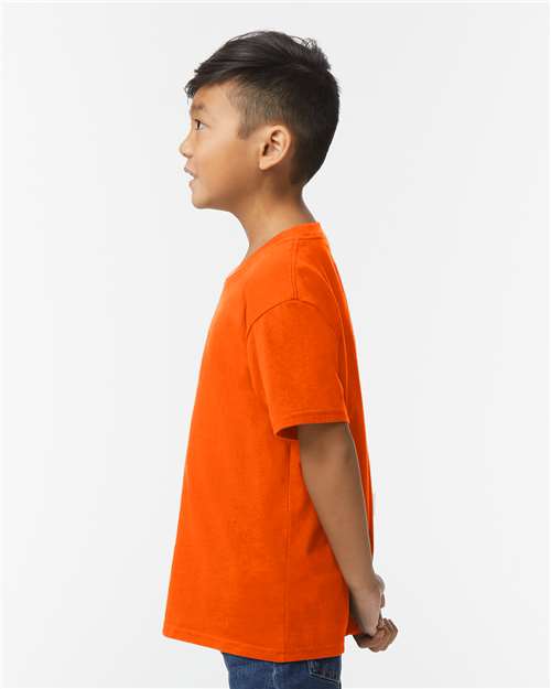Gildan 65000B Orange — on model side