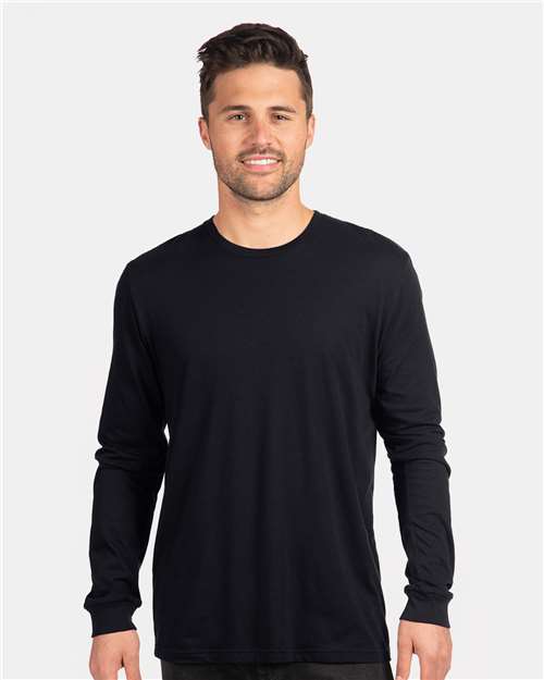 Next Level 6211 Black — on model front