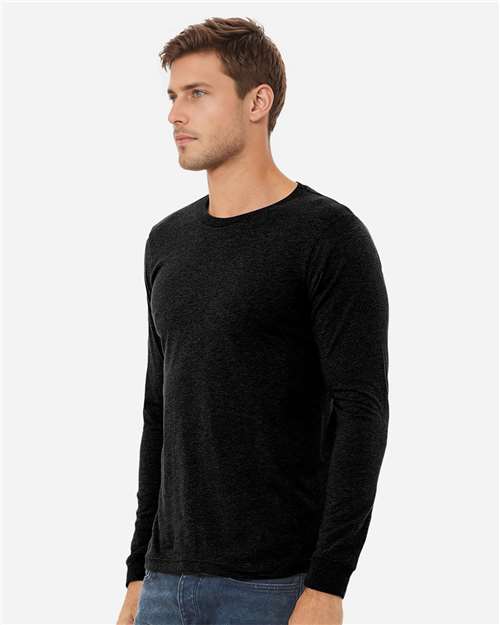 BELLA + CANVAS 3501CVC Solid Black Blend — on model side