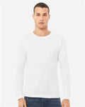 BELLA + CANVAS 3513 Solid White Triblend — on model front