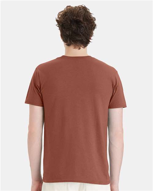 Hanes 4980 Canyon Rock Brown — on model back