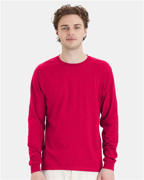 Hanes 5286 Athletic Crimson — on model front