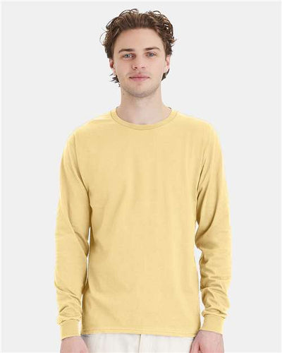 Hanes 5286 Athletic Gold — on model front