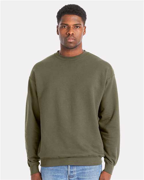 Hanes RS160 Fatigue Green — on model front