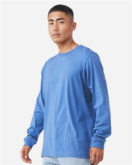 BELLA + CANVAS 3501CVC Heather Columbia Blue — on model side