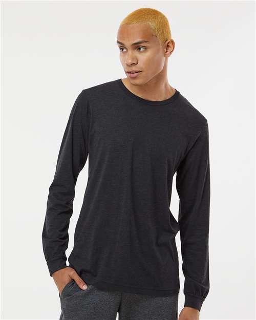 BELLA + CANVAS 3513 Black Heather Triblend — on model front