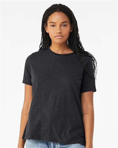 BELLA + CANVAS 6413 Solid Dark Grey Triblend — on model front