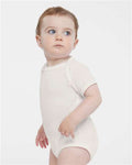 Rabbit Skins 4424 Porcelain — on model side