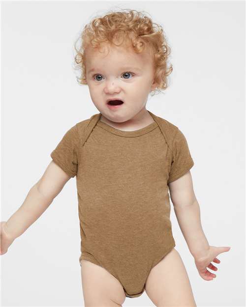 Rabbit Skins 4424 Vintage Coyote Brown — on model front