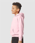 Gildan SF500B Light Pink — on model side
