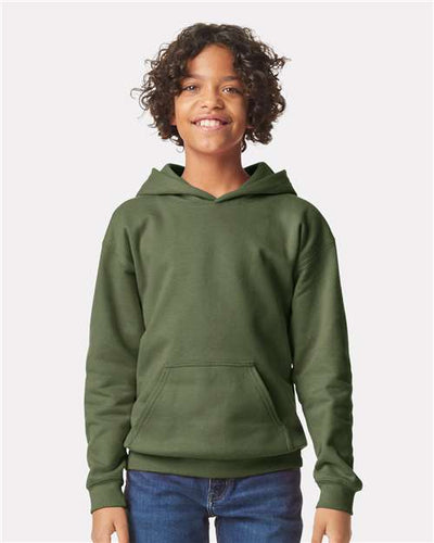 Gildan SF500B Military Green — on model front