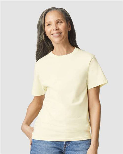 Gildan H000 Off White — on model front