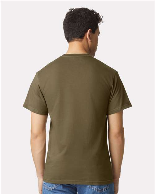 Gildan H000 Olive — on model back