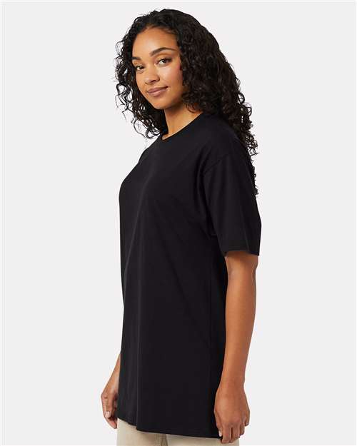 Hanes 5280T Black — on model side