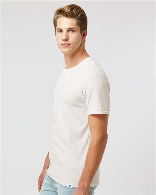 Russell Athletic 64STTM Vintage White — on model side