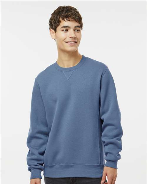 Russell Athletic 698HBM Vintage Blue — on model front