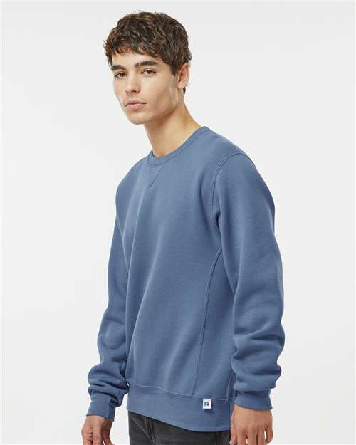 Russell Athletic 698HBM Vintage Blue — on model side