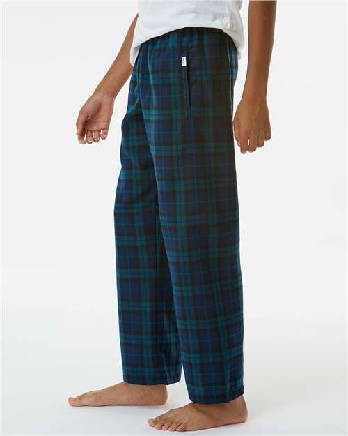 Boxercraft BY6624 Scottish Tartan Plaid — on model side