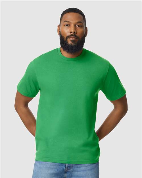 Gildan 65000 Irish Green — on model front